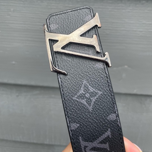 ❌SALE❌Authentic LV INITIALES 40MM REVERSIBLE Belt Size 95/38 🥋 - Picture 8 of 17